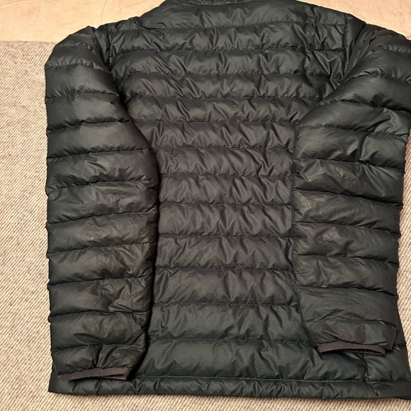 Mens Patagonia down sweater size small - Picture 2 of 3